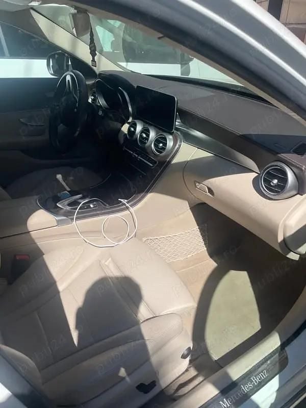 Utilizat 2020 Mercedes C220 Berlinǎ | 24.000 EUR (Preț bun) - Imagine 1/4