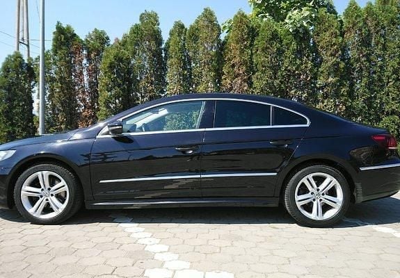 Second-hand VW Passat R-line 170 CP (125 kW) 2013 Negru Berlinǎ