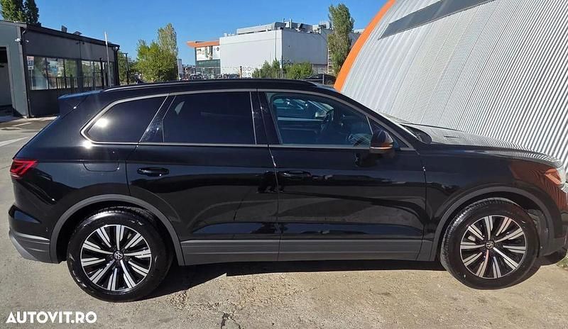 Second-hand VW Touareg Style 231 CP (169 kW) 2024 Culoarenegru SUV