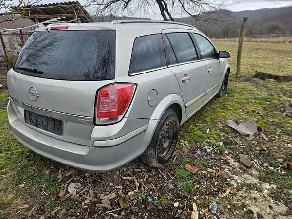 Second-hand Opel Astra 100 CP (73 kW) 2004 Break