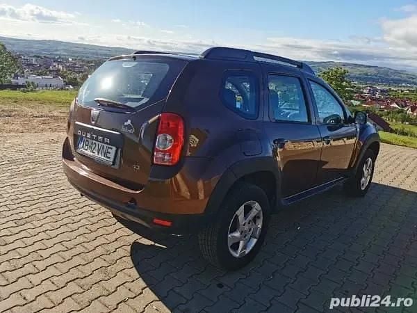 Second-hand Dacia Duster 86 CP (63 kW) 2011 Maro SUV