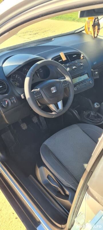 Utilizat 2011 Seat Altea Monovolum | 3.950 EUR (Preț OK) - Imagine 1/4