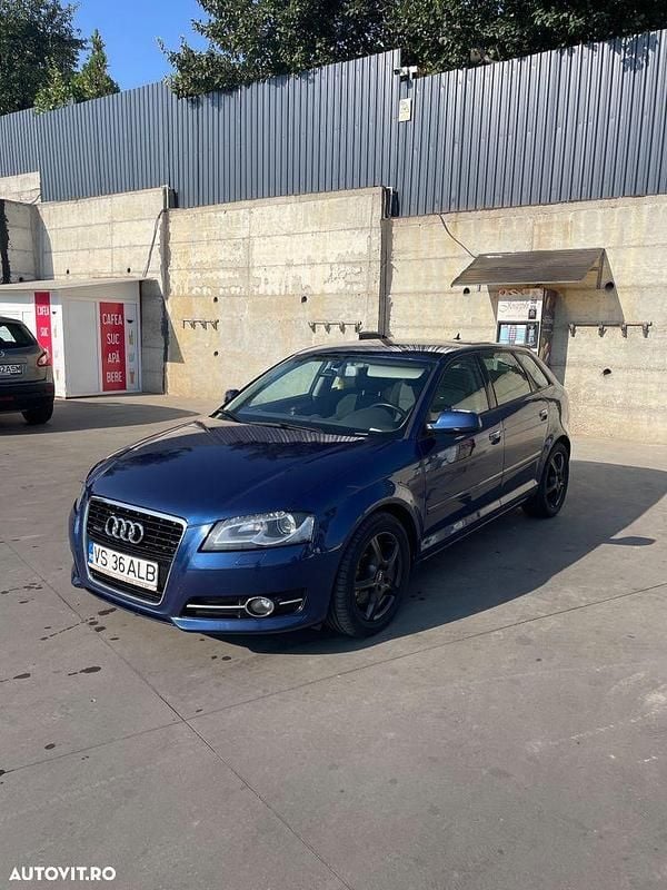 Culoarealbastru Utilizat 2012 Audi A3 Sportback Attraction Hatchback | 7.999 EUR - Imagine 1/4