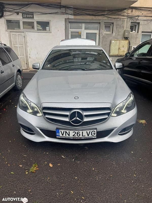 Culoareargint Second-hand 2016 Mercedes E220 Berlinǎ | 12.900 EUR (Preț bun) - Imagine 1/4