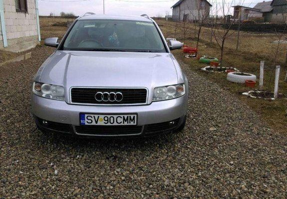 Gri Utilizat 2003 Audi A4 Break | 2.500 EUR - Imagine 1/4