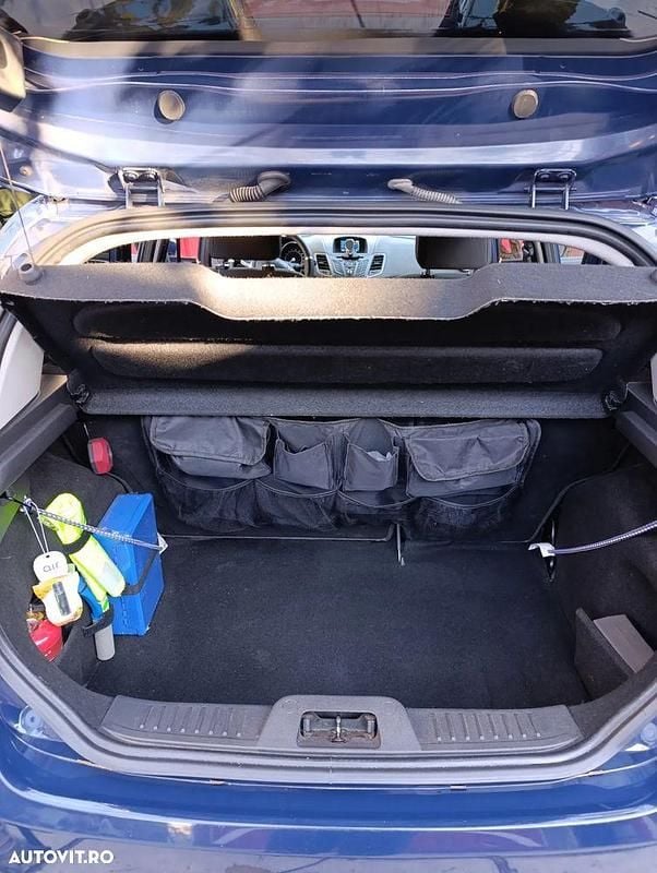 Second-hand Ford Fiesta 75 CP (55 kW) 2016 Culoarealbastru