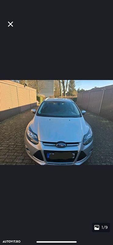 Second-hand Ford Focus SYNC Edition 125 CP (91 kW) 2013 Culoareargint Break