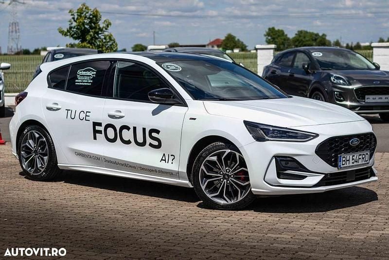 Culoarealb Utilizat 2024 Ford Focus ST-Line X Hatchback | 28.435 EUR - Imagine 1/4