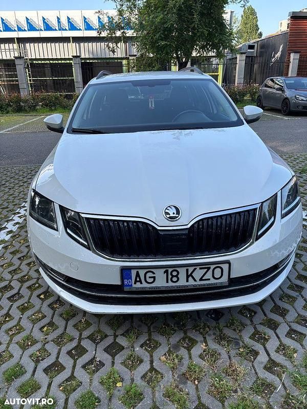 Culoarealb Utilizat 2019 Skoda Octavia Ambition Break | 12.000 EUR (Preț OK) - Imagine 1/4