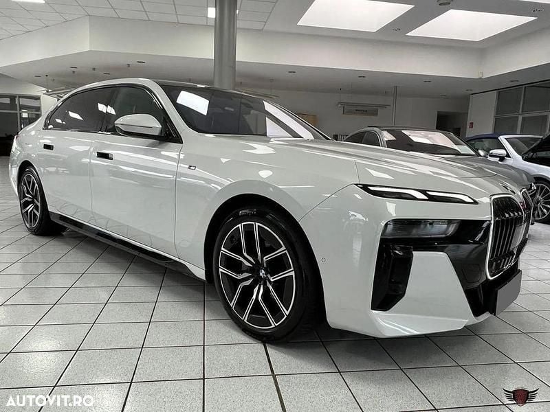 Second-hand BMW 740 Comfort Edition 299 CP (219 kW) 2024 Culoarealb Berlinǎ