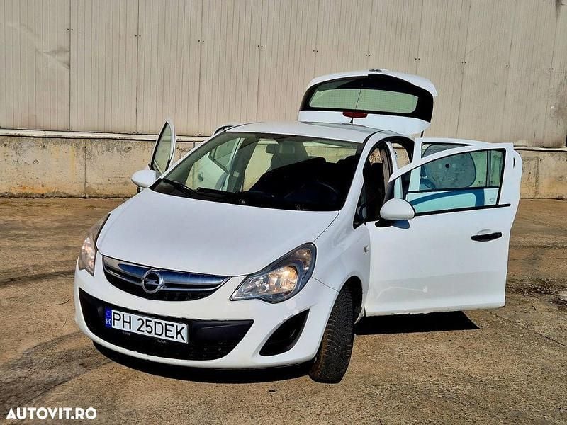 Second-hand Opel Corsa Selection 75 CP (55 kW) 2012 Culoarealb Hatchback