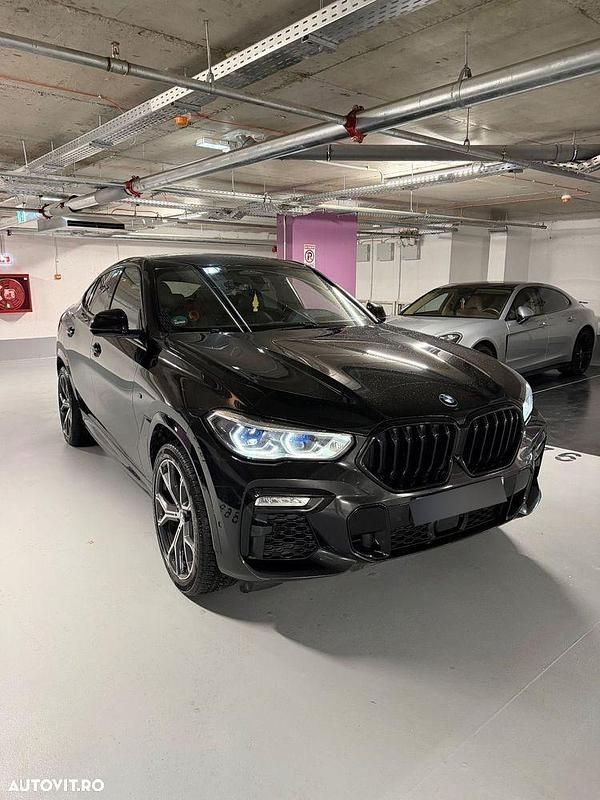 Culoarenegru Utilizat 2020 BMW X6 M Comfort Edition SUV | 62.000 EUR (Preț bun) - Imagine 1/4