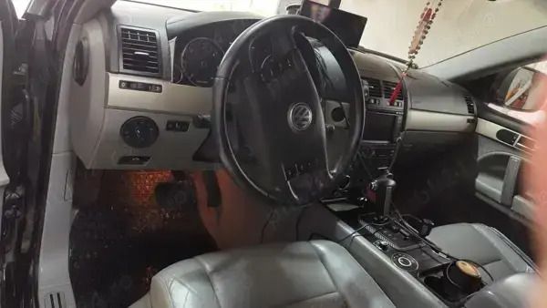 Utilizat 2006 VW Touareg SUV | 6.500 EUR (Puțin scump) - Imagine 1/4