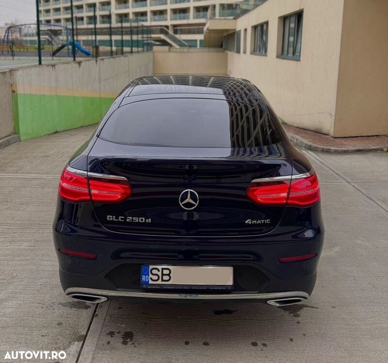 Albastru Utilizat 2018 Mercedes GLC250 Coupe | 27.000 EUR (Preț bun) - Imagine 1/4