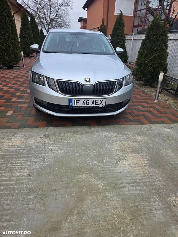 Second-hand Skoda Octavia Ambition 115 CP (84 kW) 2017 Culoareargint Berlinǎ