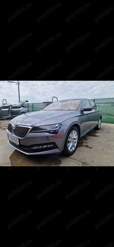 Gri Utilizat 2023 Skoda Superb Ambition Berlinǎ | 31.000 EUR (Scump) - Imagine 1/4