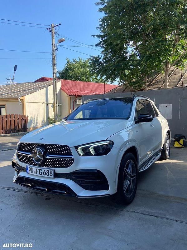Culoarealb Utilizat 2020 Mercedes GLE400 AMG line SUV | 70.000 EUR - Imagine 1/4