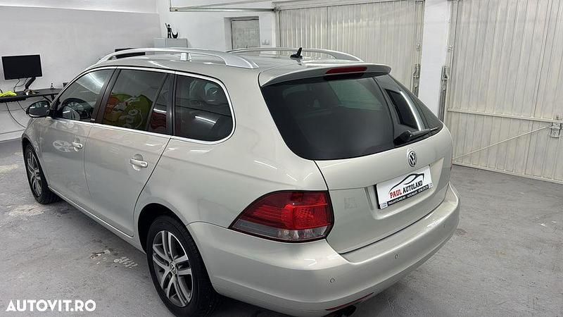 Second-hand VW Golf VI Style 140 CP (102 kW) 2011 Culoareargint Hatchback