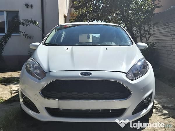 Second-hand Ford Fiesta 95 CP (69 kW) 2017 Alb Hatchback