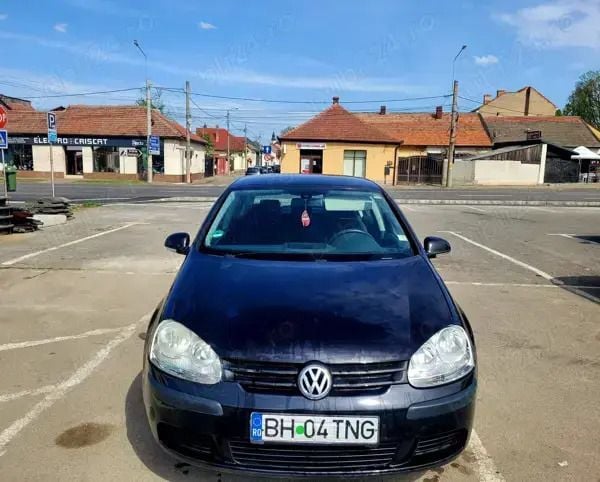 Utilizat 2005 VW Golf V Hatchback | 2.350 EUR (Preț OK) - Imagine 1/4