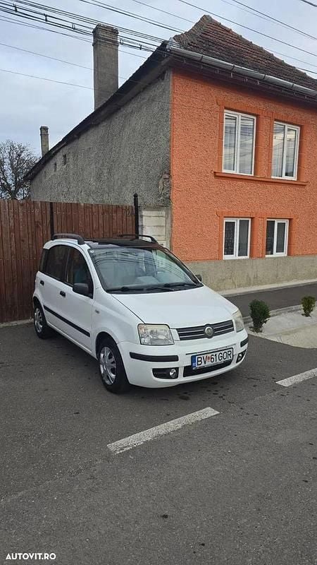 Culoarealb Utilizat 2005 Fiat Panda Dynamic Hatchback | 1.550 EUR - Imagine 1/4