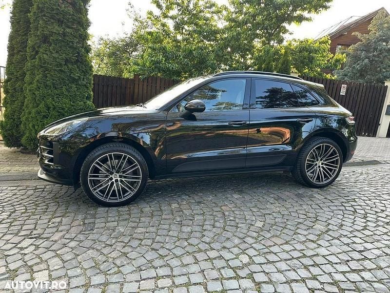 Second-hand Porsche Macan 353 CP (259 kW) 2021 Culoarenegru SUV