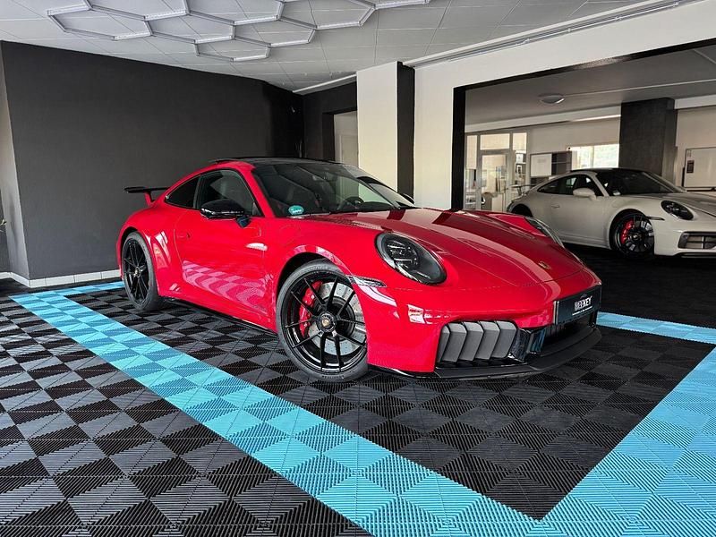 Second-hand Porsche 911 Carrera GTS 541 CP (397 kW) 2025