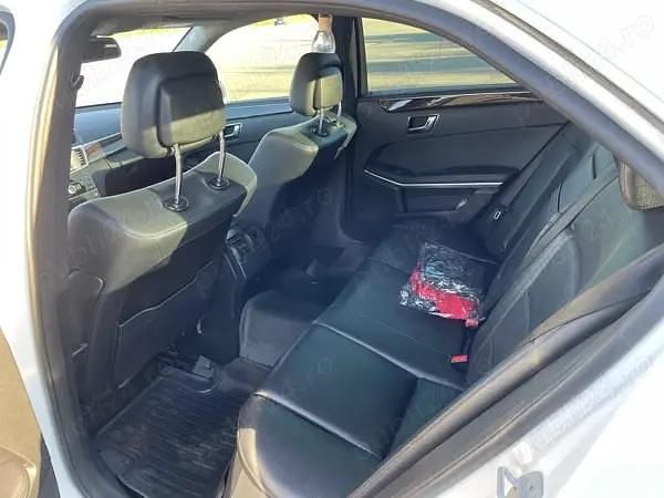 Second-hand Mercedes E200 136 CP (100 kW) 2012 Alb Berlinǎ