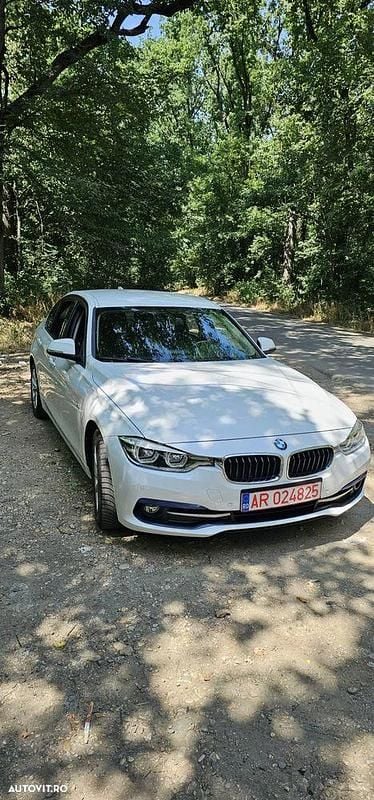 Culoarealb Utilizat 2015 BMW 316 Sport Line Hatchback | 13.200 EUR (Preț OK) - Imagine 1/4