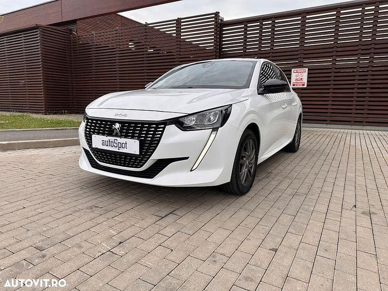 Culoarealb Utilizat 2022 Peugeot 208 Active Hatchback | 12.850 EUR (Puțin scump) - Imagine 1/4