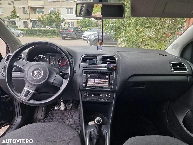 Second-hand VW Polo 75 CP (55 kW) 2012 Culoarenegru Hatchback