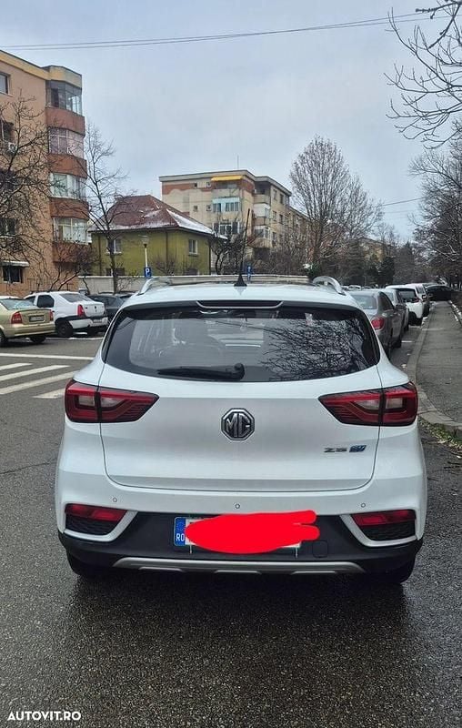 Second-hand MG ZS 105 kW (143 CP) 2019 Culoarealb SUV