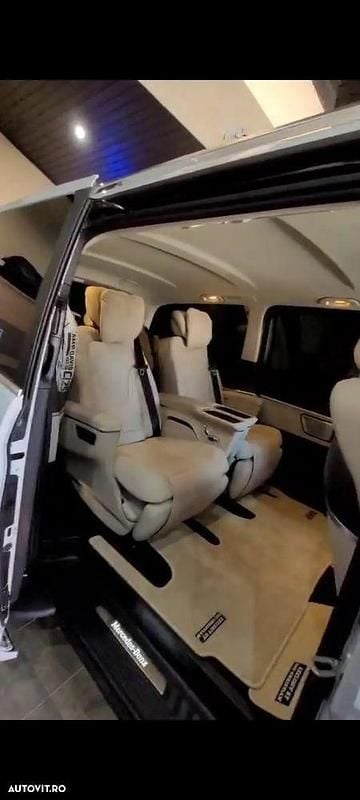 Culoarealb Utilizat 2025 Mercedes V300 Exclusive Monovolum | 119.000 EUR - Imagine 1/4