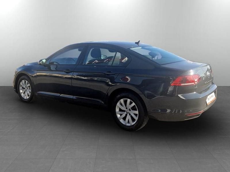 Second-hand VW Passat Trendline 150 CP (110 kW) 2020 Gri mediu  normal