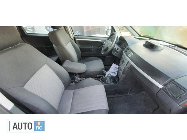 Second-hand Opel Meriva 101 CP (74 kW) 2004 Argintiu Monovolum