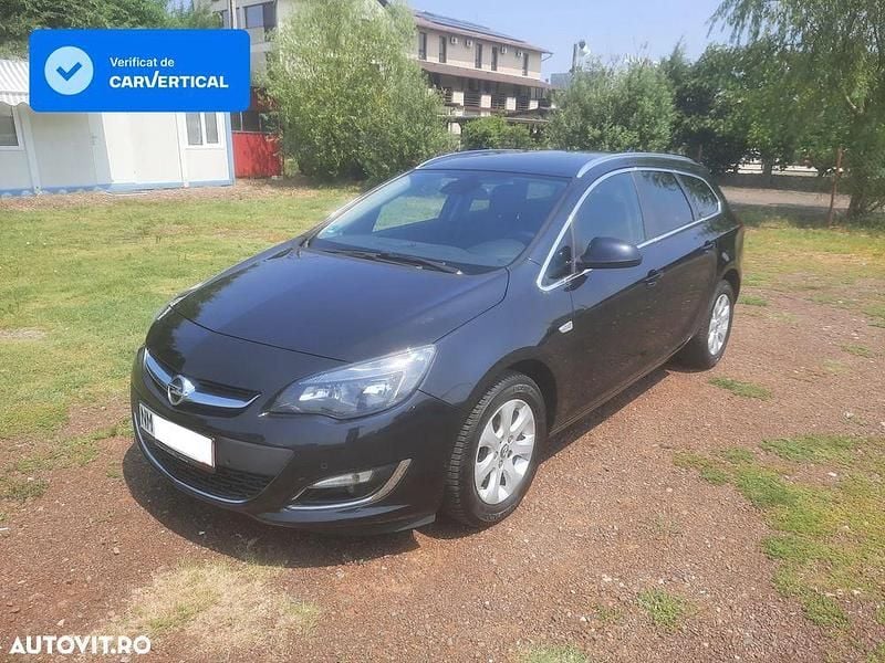 Culoarenegru Utilizat 2015 Opel Astra Innovation Break | 5.800 EUR (Preț bun) - Imagine 1/4