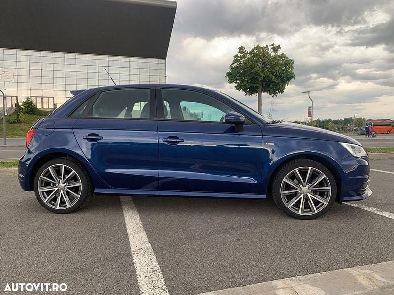 Second-hand Audi A1 S-Line 95 CP (69 kW) 2017 Culoarealbastru Hatchback