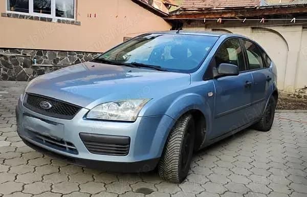 Albastru Utilizat 2005 Ford Focus Hatchback | 1.699 EUR (Preț OK) - Imagine 1/4