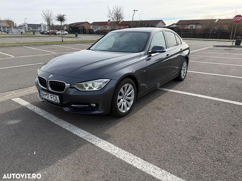 Second-hand BMW 318 Sport Line 143 CP (105 kW) 2013 Culoaregri Berlinǎ