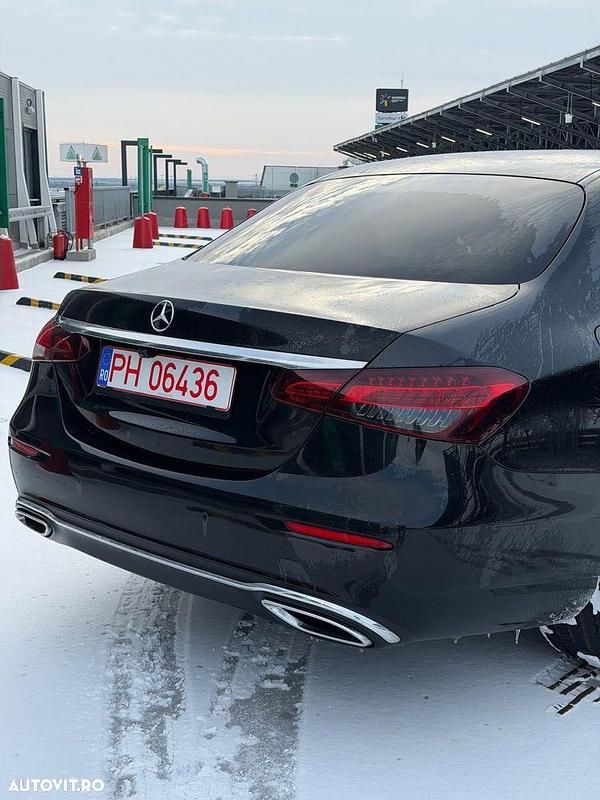Second-hand Mercedes E200 197 CP (144 kW) 2021 Culoarenegru Berlinǎ