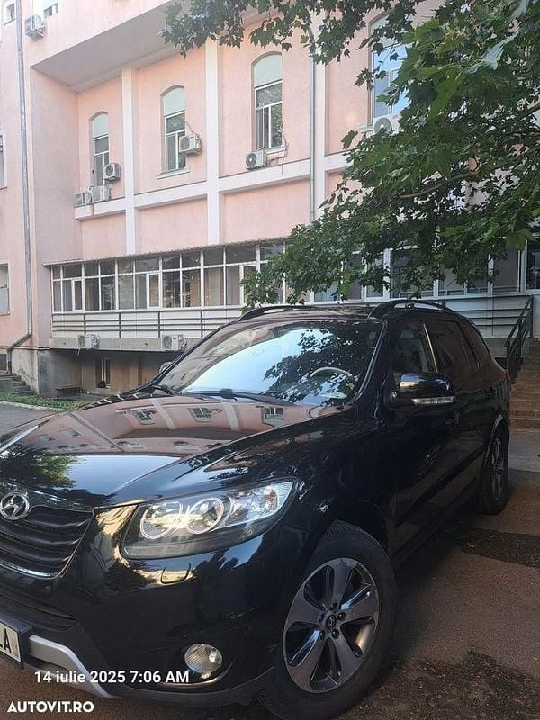Negru Utilizat 2013 Hyundai Santa Fe Premium SUV | 10.500 EUR (Preț bun) - Imagine 1/4