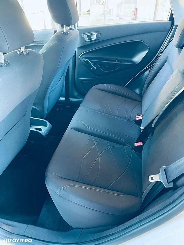 Second-hand Ford Fiesta Trend 100 CP (73 kW) 2015 Culoarealb