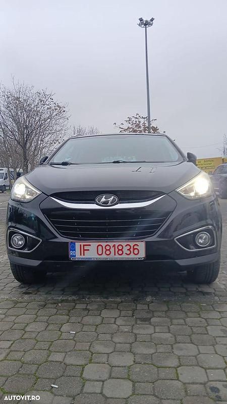 Second-hand Hyundai ix35 Comfort 163 CP (119 kW) 2015 Culoarenegru SUV