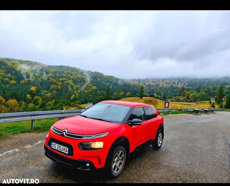 Second-hand Citroën C4 Live 110 CP (80 kW) 2018 Culoarerosu SUV