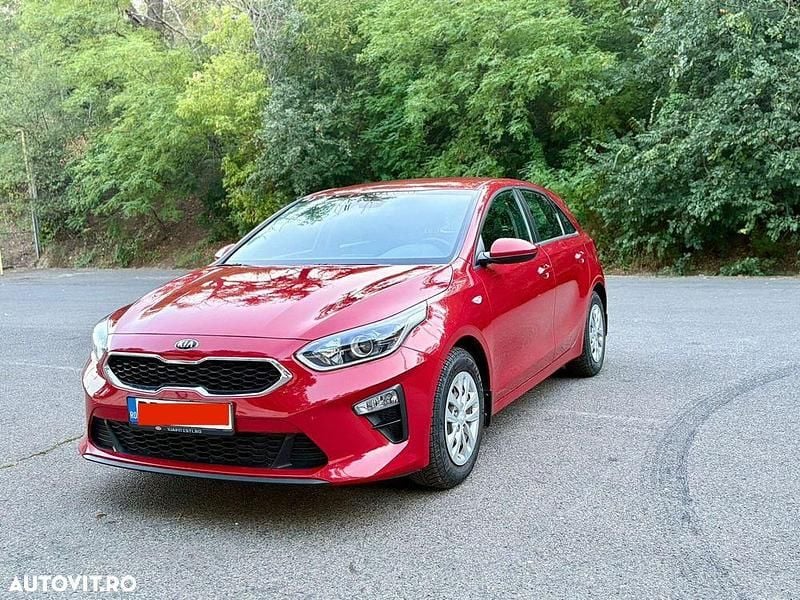 Second-hand Kia Ceed 100 CP (73 kW) 2019 Culoarerosu Hatchback