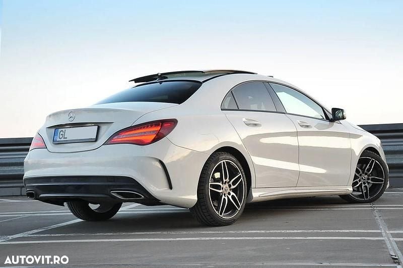 Second-hand Mercedes CLA220 AMG line 177 CP (130 kW) 2017 Culoarealb Berlinǎ