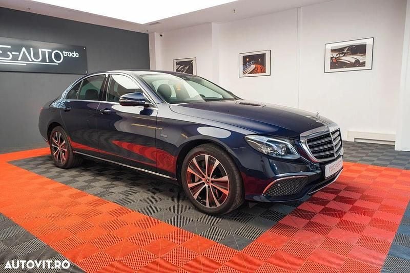 Albastru Utilizat 2020 Mercedes E300 Berlinǎ | 28.199 EUR (Super Preț) - Imagine 1/4