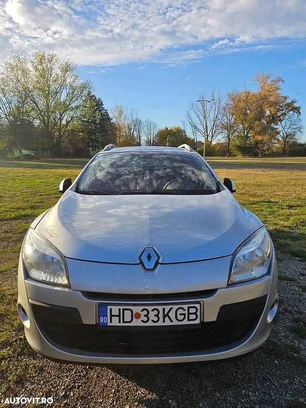 Culoaregri Utilizat 2011 Renault Mégane GrandTour Break | 4.700 EUR (Preț OK) - Imagine 1/4