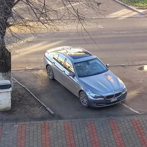 Second-hand BMW 530 245 CP (180 kW) 2010 Berlinǎ