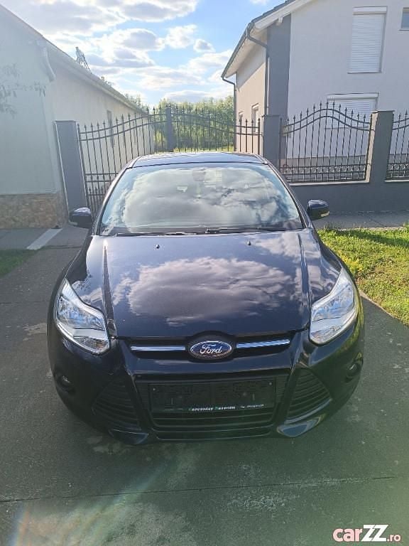 Albastru Utilizat 2012 Ford Focus Berlinǎ | 3.750 EUR (Preț bun) - Imagine 1/4